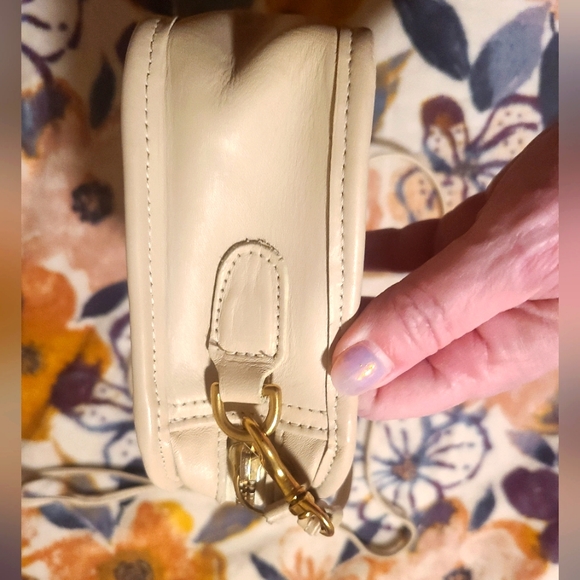 Cream Leather Crossbody - Picture 10 of 11